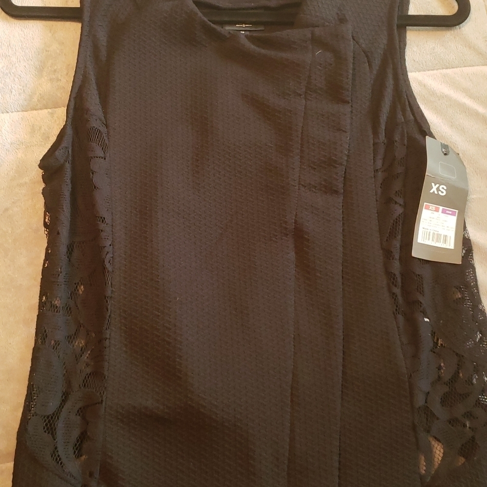 Mossimo black vest top xs Hp🔥🔥🔥